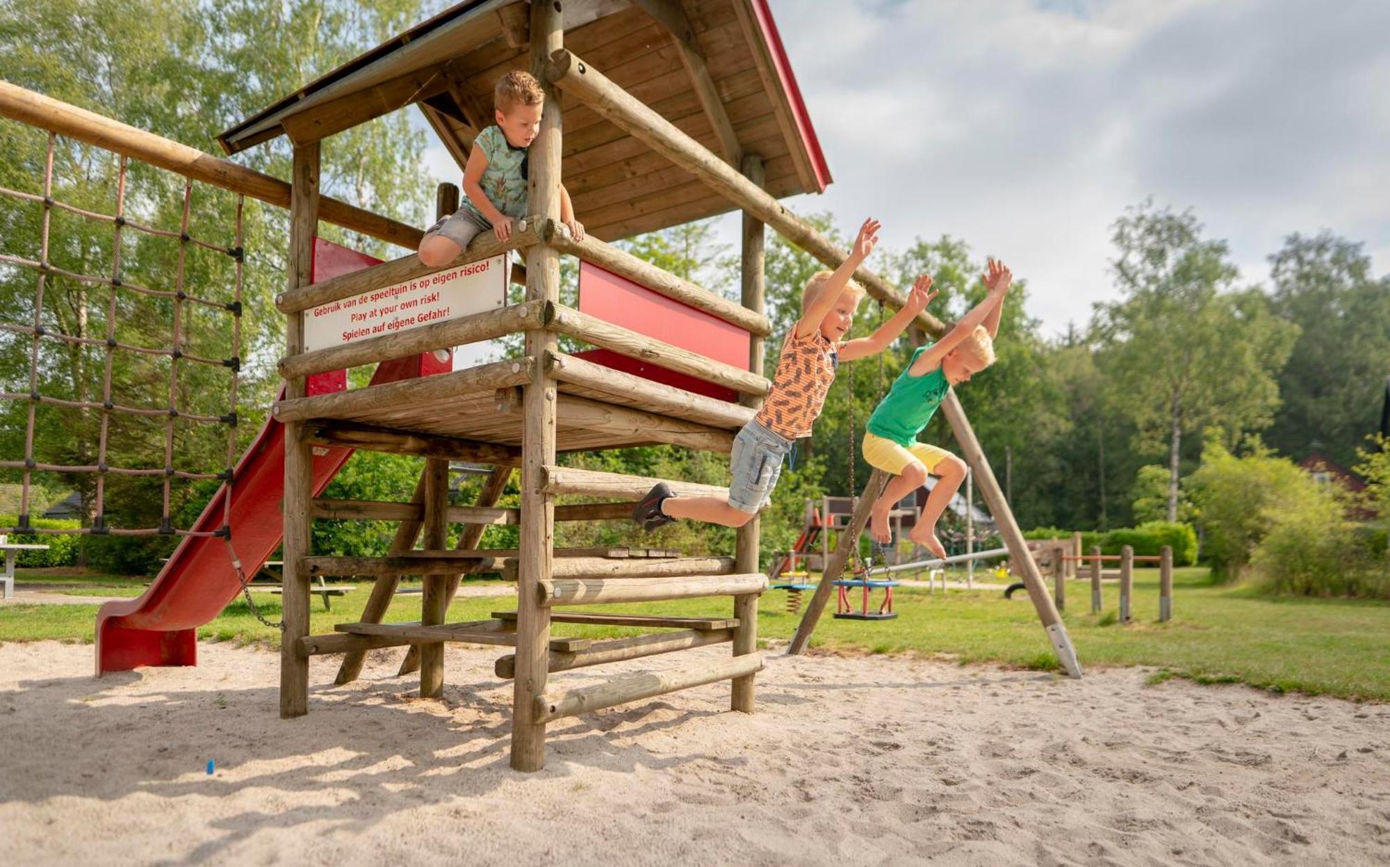 Vakantiepark Bosmeer Friesland Noordwolde  외부 사진